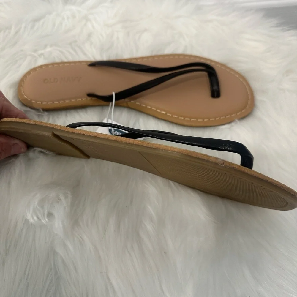 Old navy Sz 6 black sandals NWT